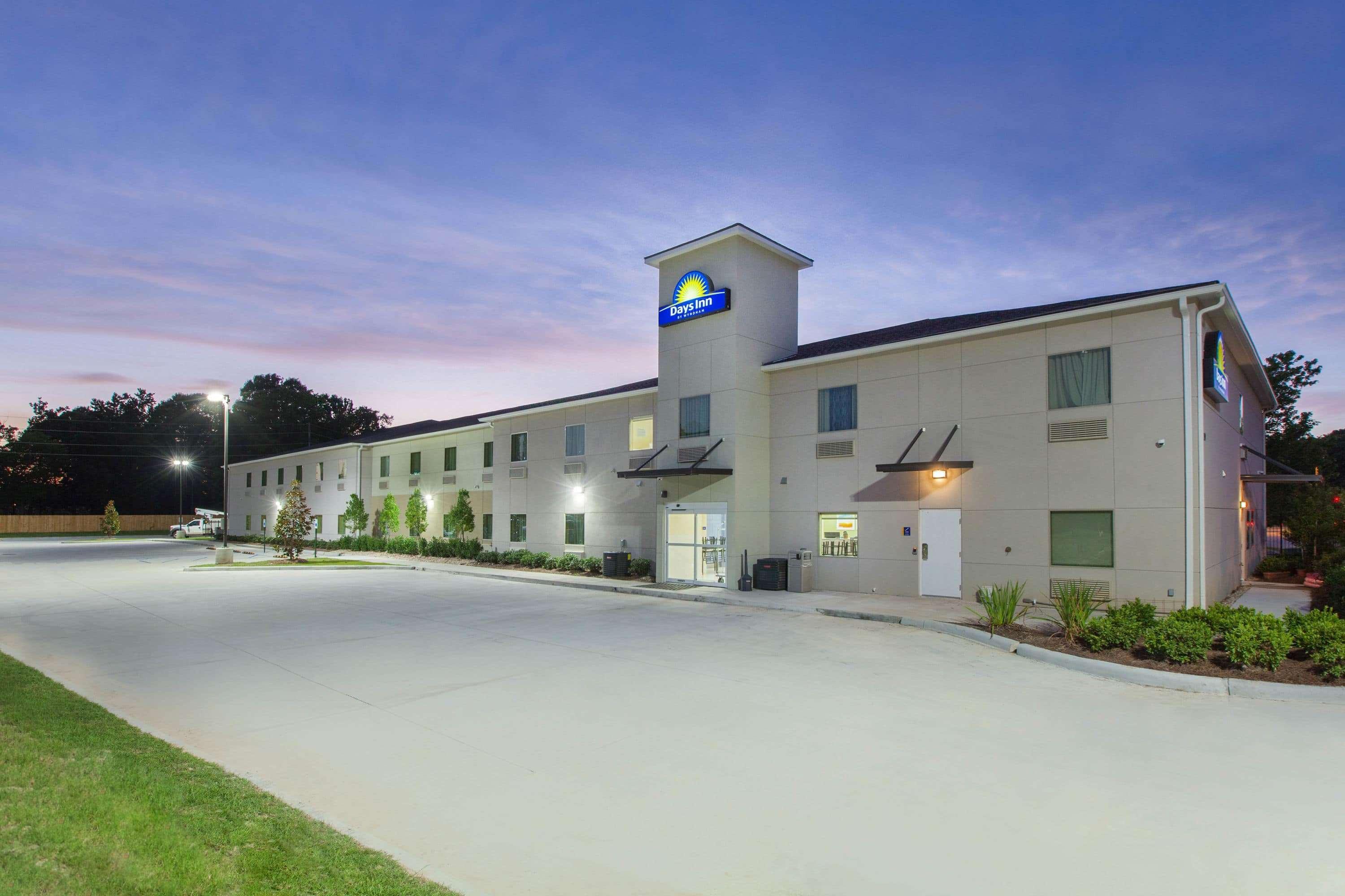 Days Inn By Wyndham Baton Rouge Airport Экстерьер фото